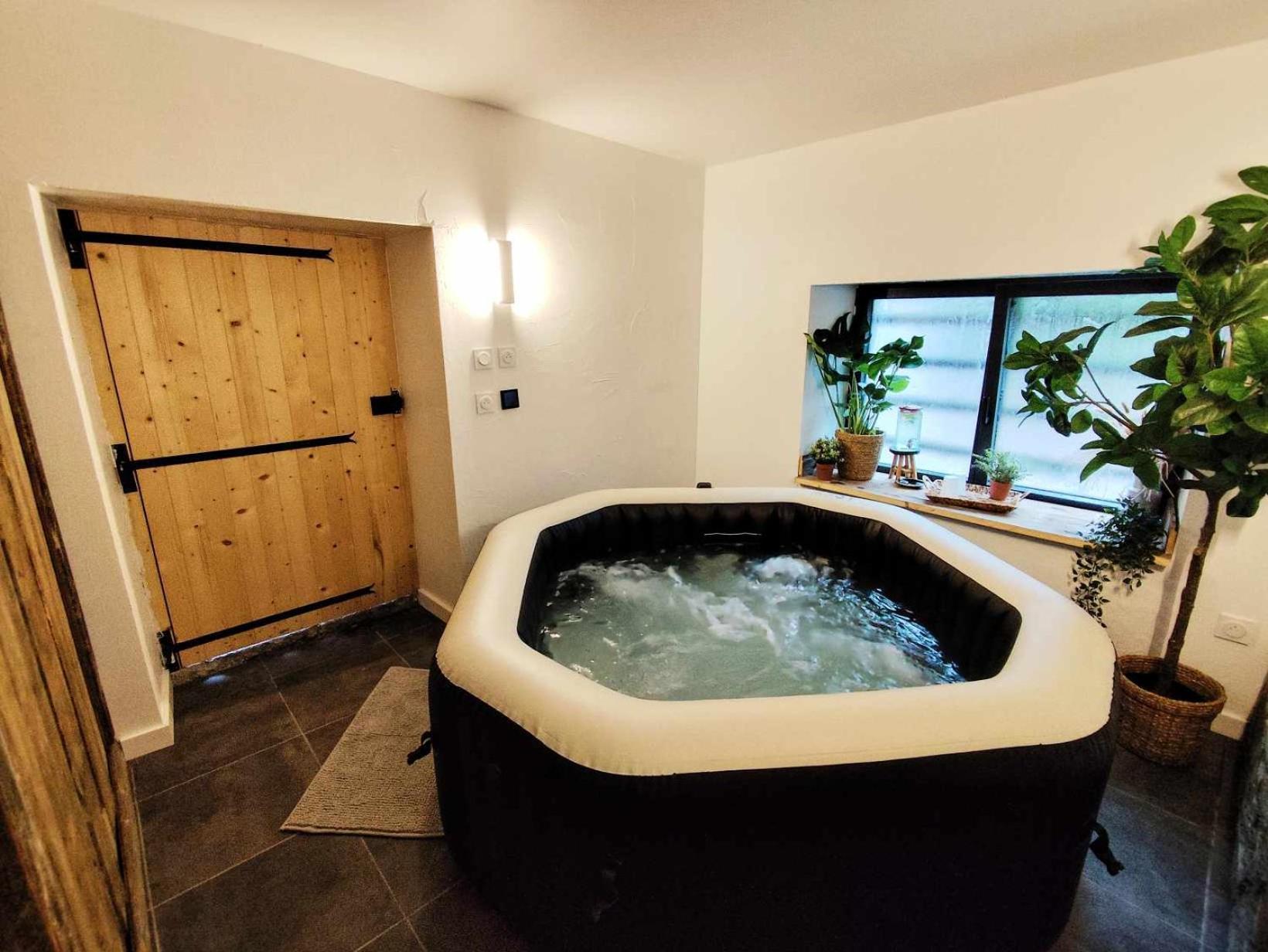 La Grange Savoyarde-Spa-Piscine-Proche Lac-Charme-Detente- 3 Etoiles Lathuile Εξωτερικό φωτογραφία